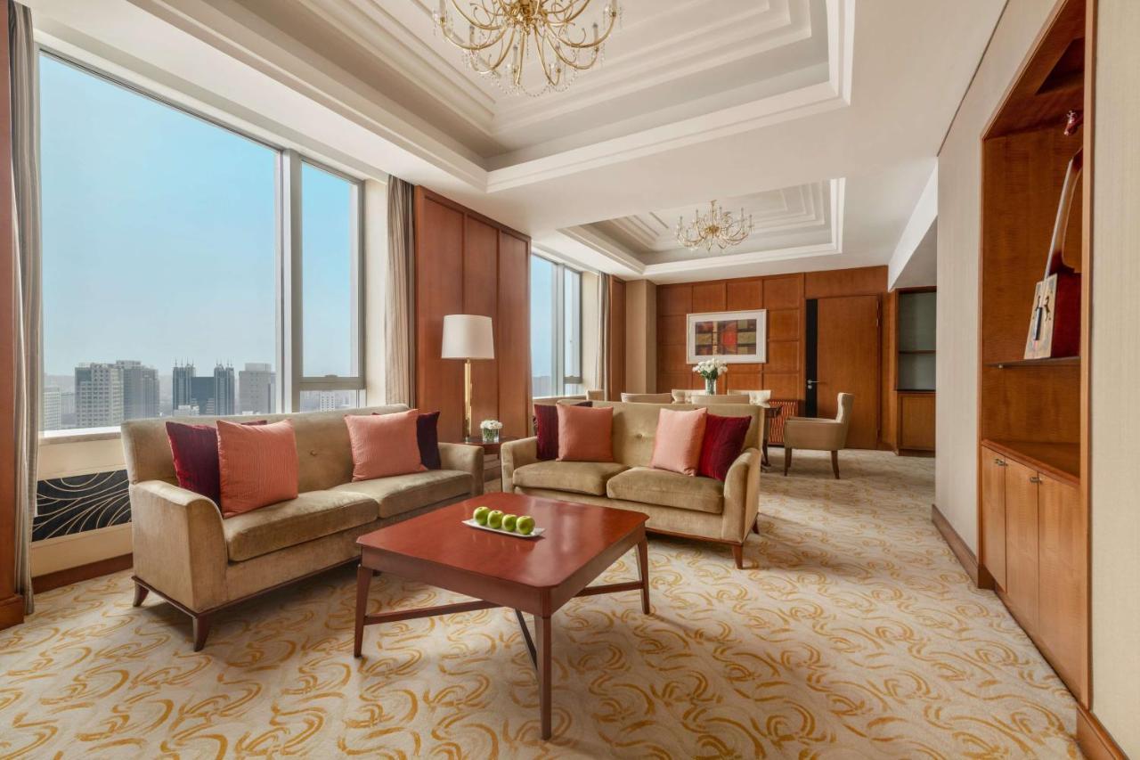 Shangri-La Huhhot Екстериор снимка