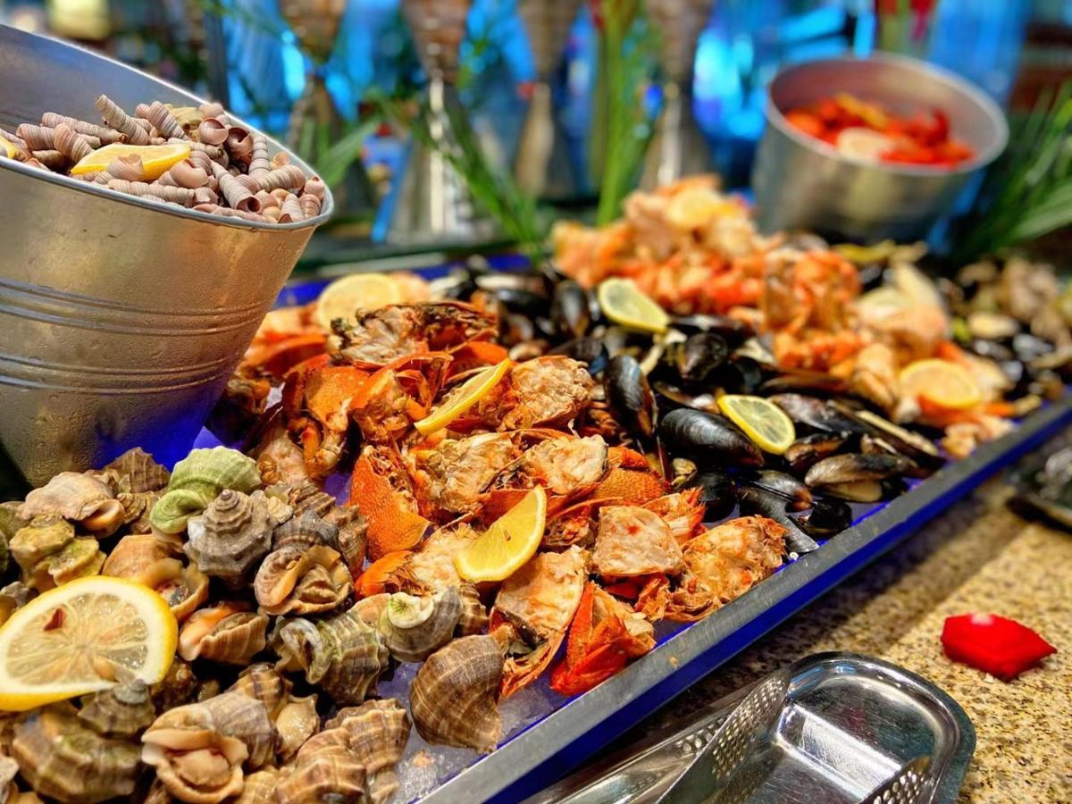 Shangri-La Huhhot Екстериор снимка