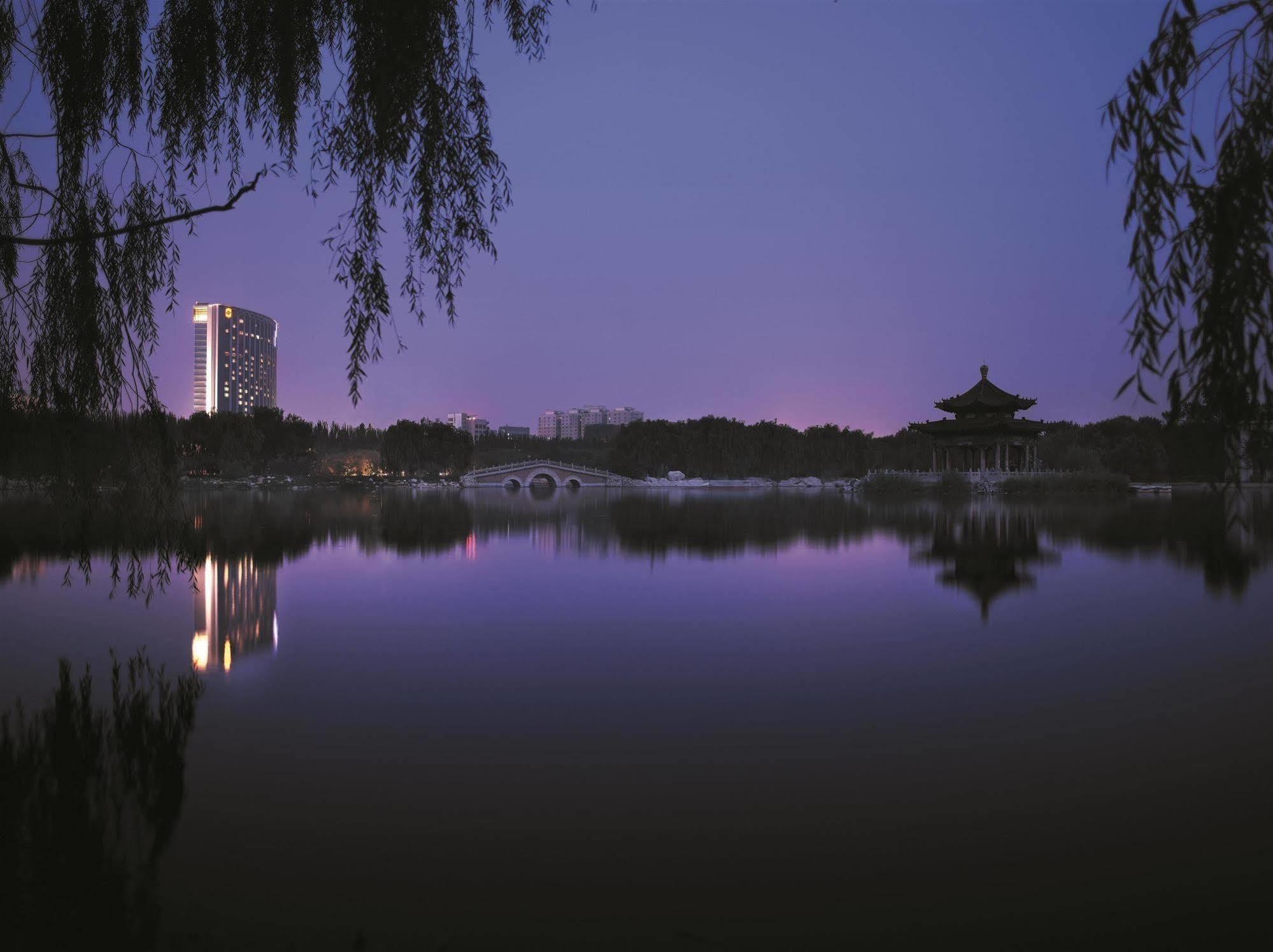 Shangri-La Huhhot Екстериор снимка